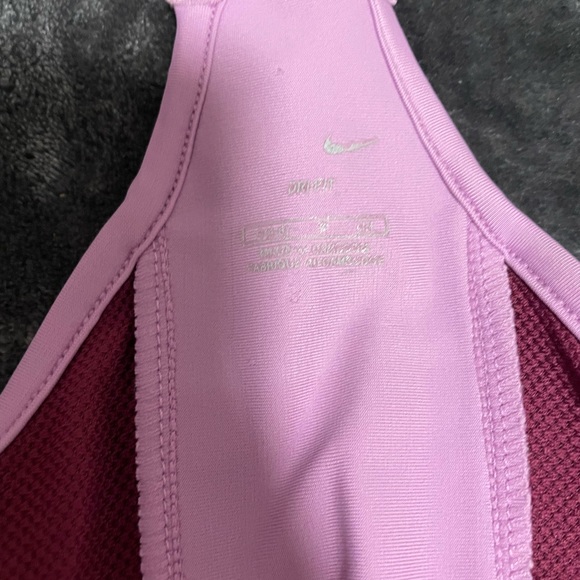 Nike top - Picture 4 of 4